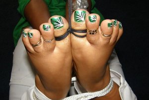 Black Fox Fetish invite you to explore xxx pictures with teenage girl in kinky bdsm session